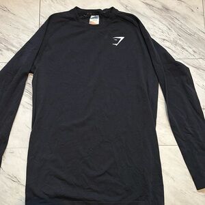 Men’s gym shark long sleeve dry fit shirt size medium in black